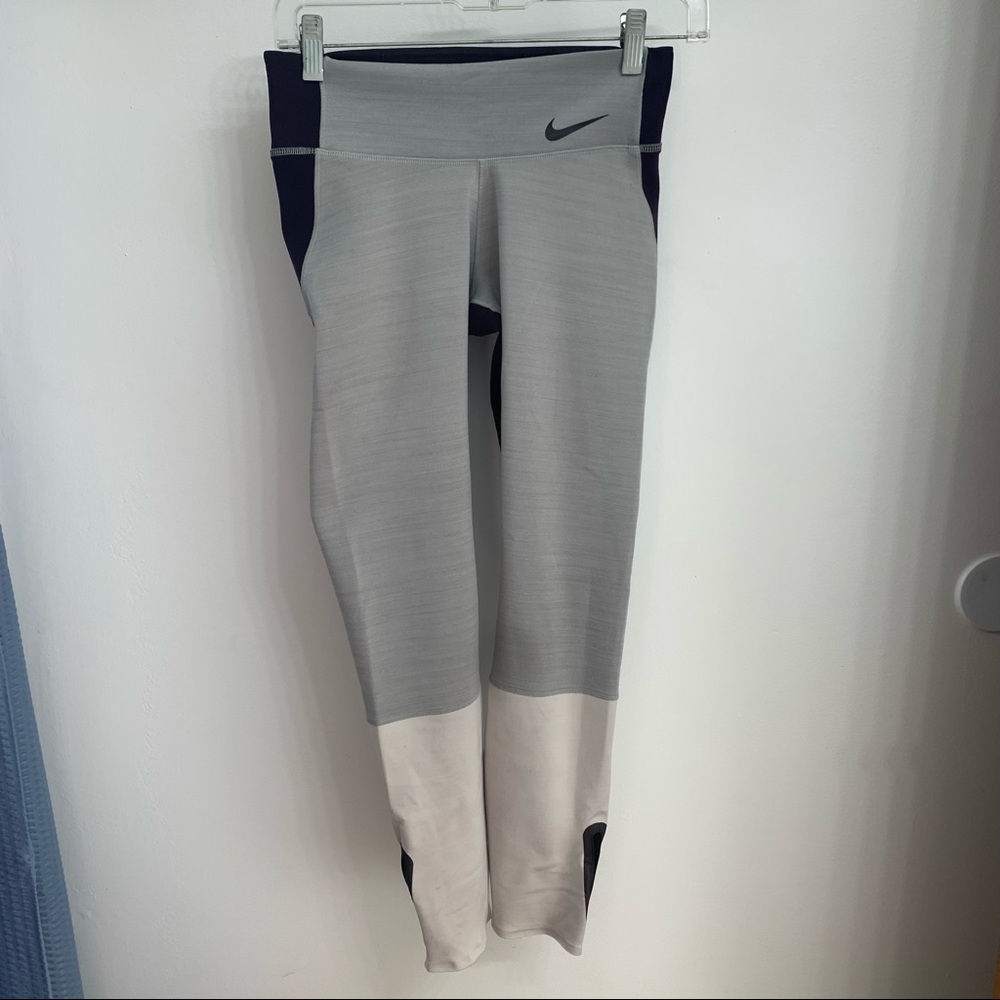 Nike Women’s 7/8 leggings Plum/Grey/Off White